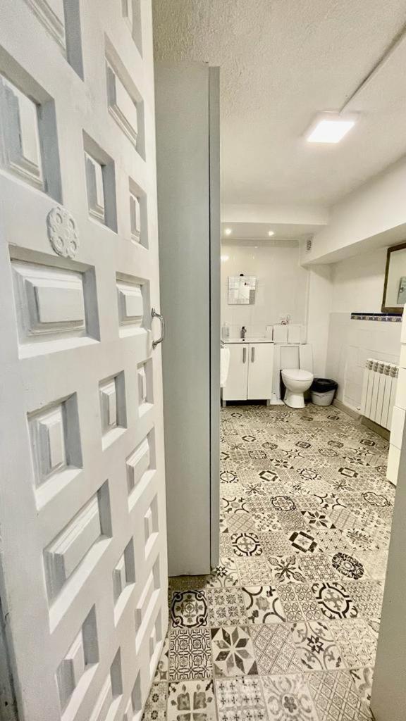 Cool Basement Studio In Hosts House With Private Terrace And Bbq Zizur Mayor Exterior foto