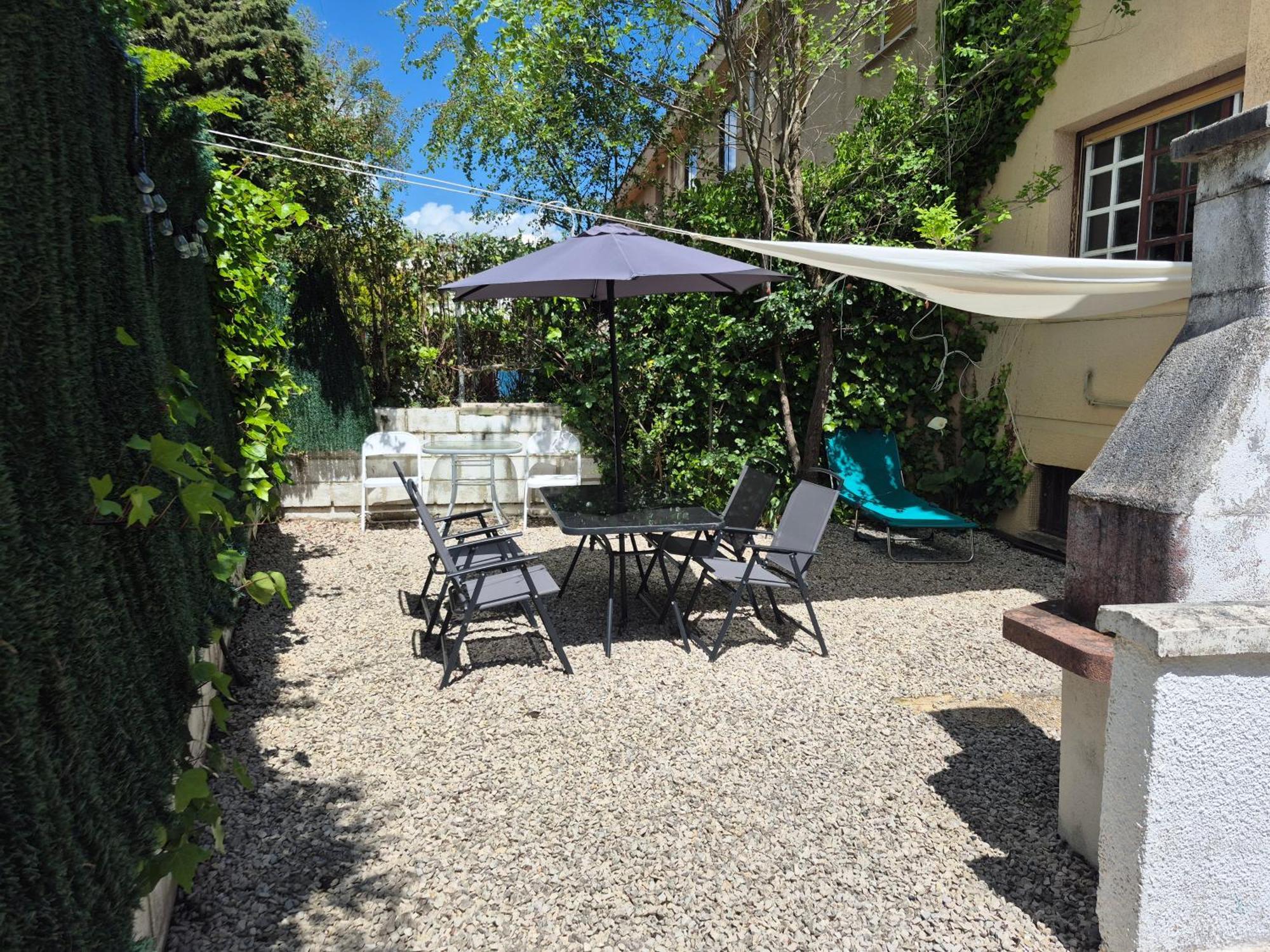 Cool Basement Studio In Hosts House With Private Terrace And Bbq Zizur Mayor Exterior foto
